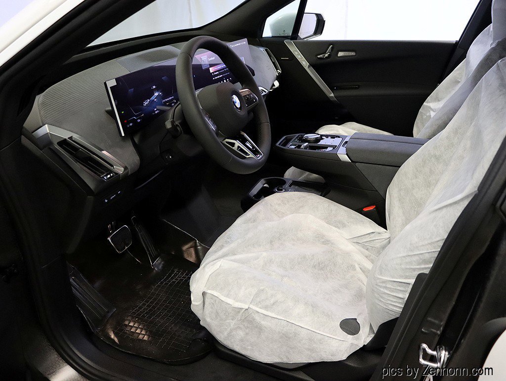 Used 2026 BMW iX xDrive60 w/ M Sport Package image 10