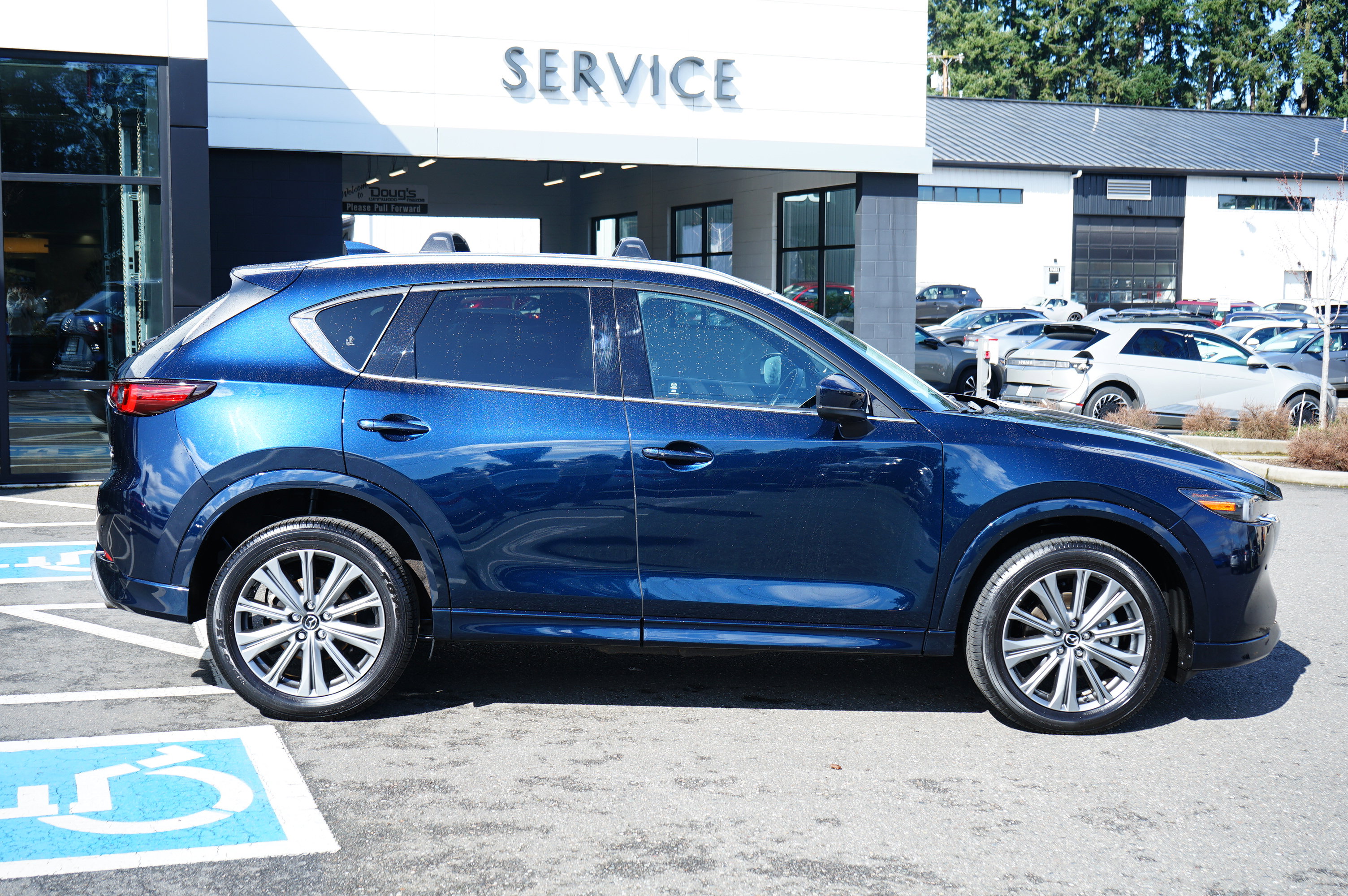 Certified 2025 MAZDA CX-5 Signature AWD/4WD image 2