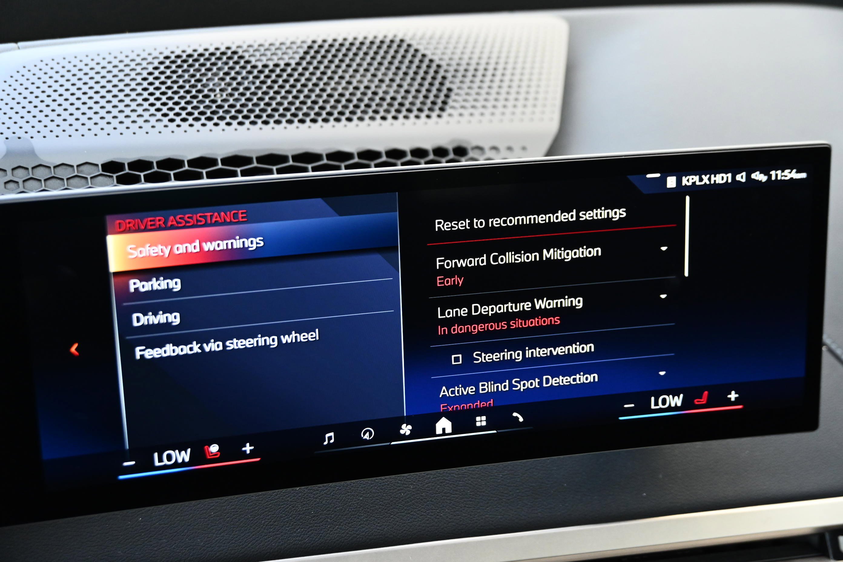 Certified 2025 BMW iX xDrive50 image 25