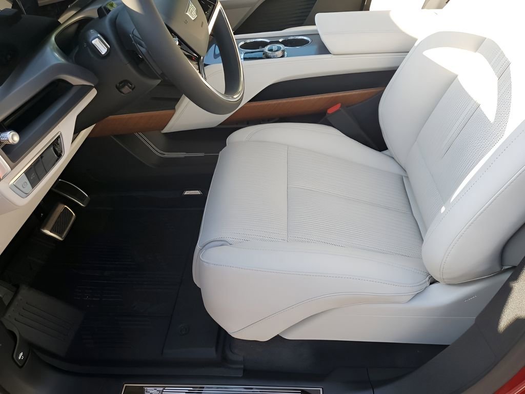 New 2026 Cadillac Vistiq Sport w/ LPO, Floor Liner Package image 32