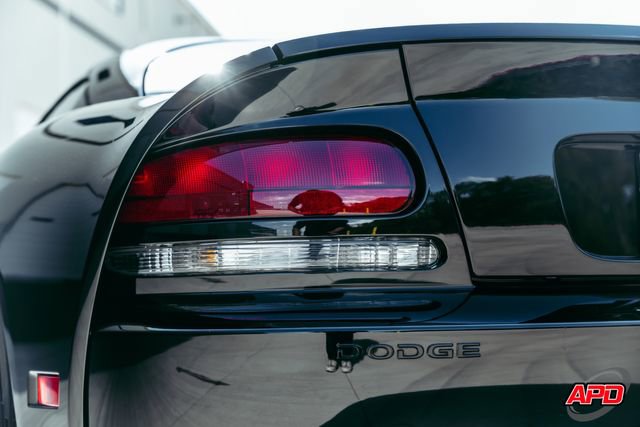 Used 2006 Dodge Viper SRT-10 image 48