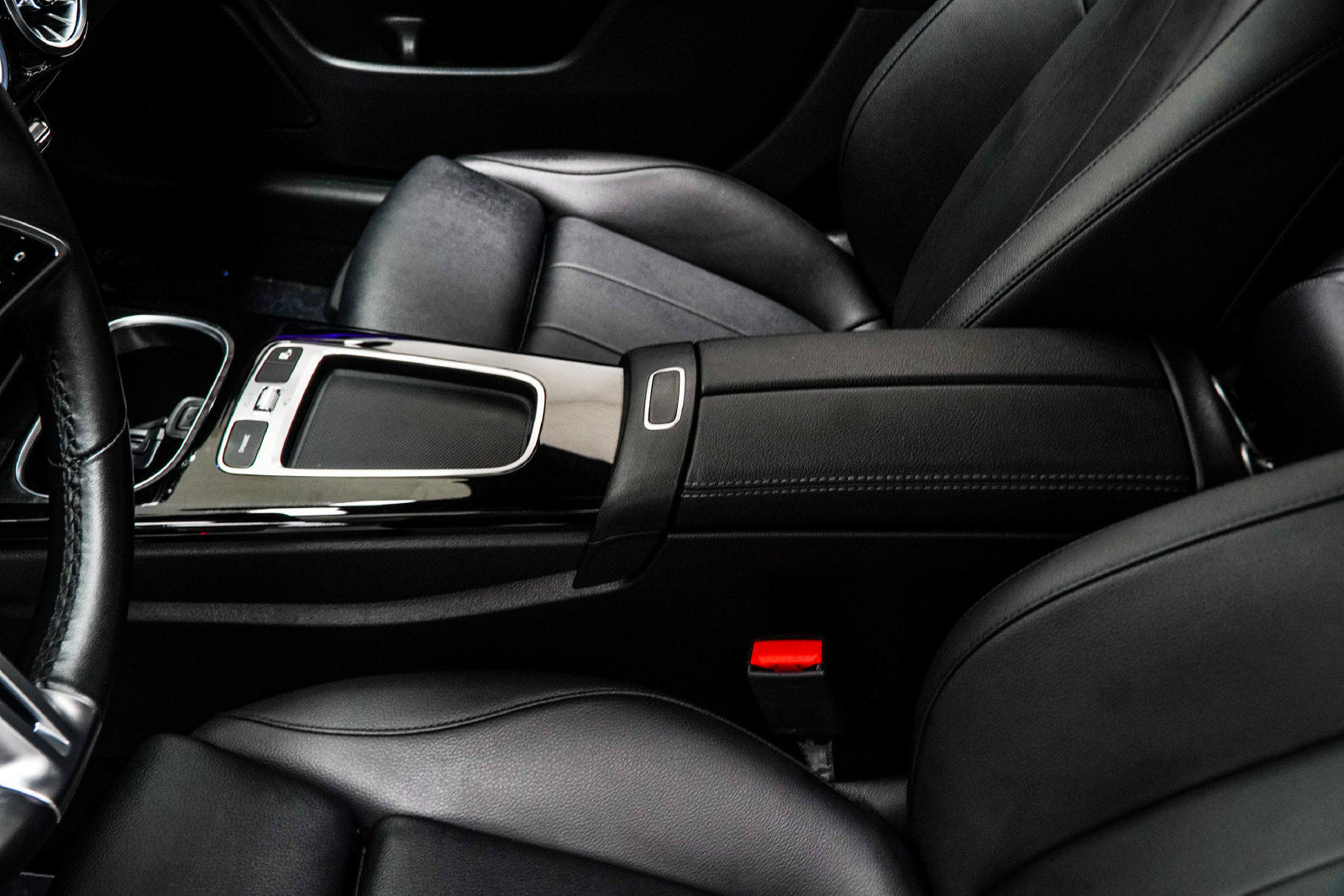 Used 2025 Mercedes-Benz CLA 250 image 21