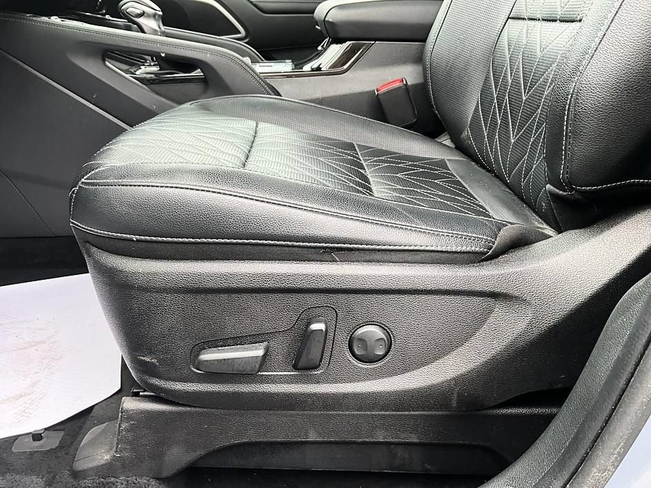 Used 2023 Kia Telluride AWD image 15