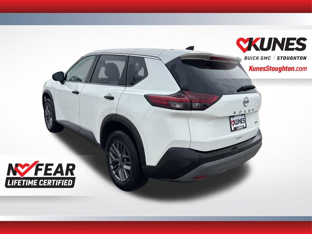 Used 2023 Nissan Rogue S image 9