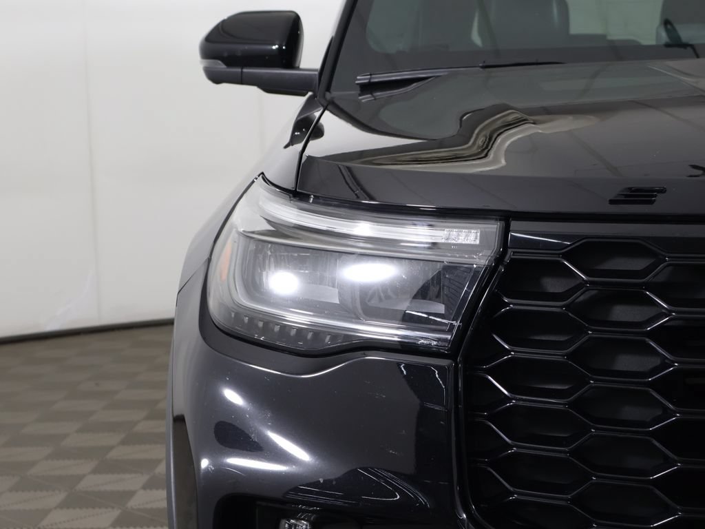 Used 2025 Ford Explorer ST AWD/4WD image 18