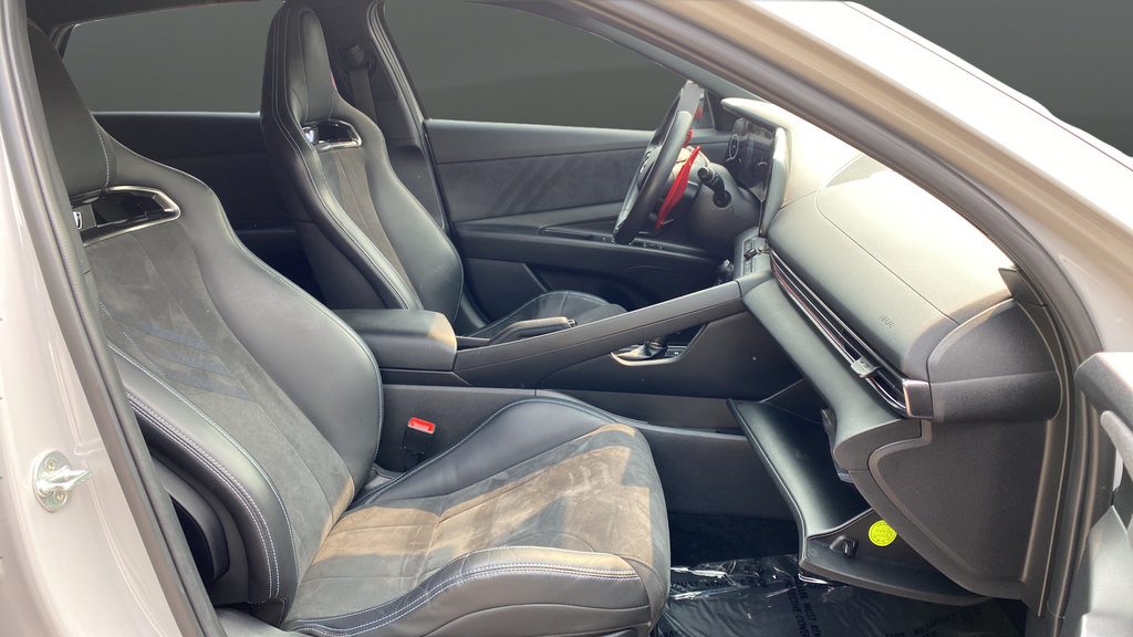 Used 2022 Hyundai Elantra N FWD image 25