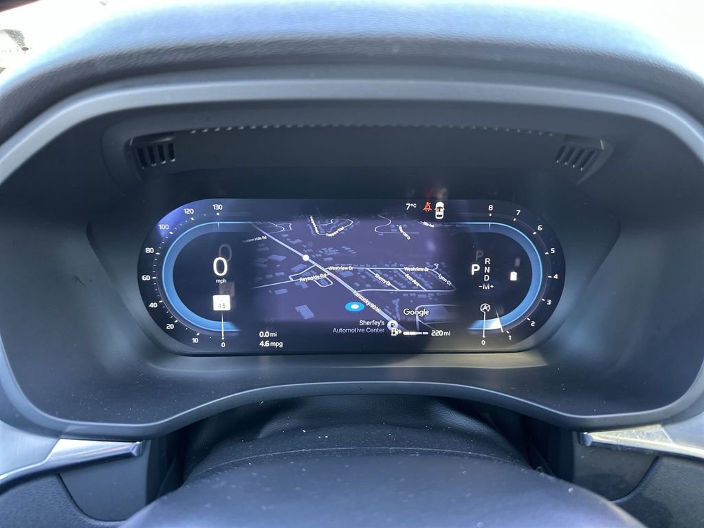 Used 2025 Volvo XC60 B5 Core image 15