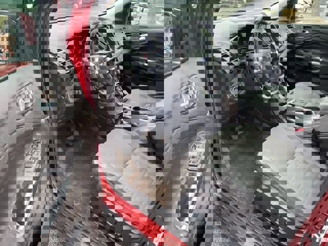 Used 2016 Ford Escape SE w/ Equipment Group 201A image 11