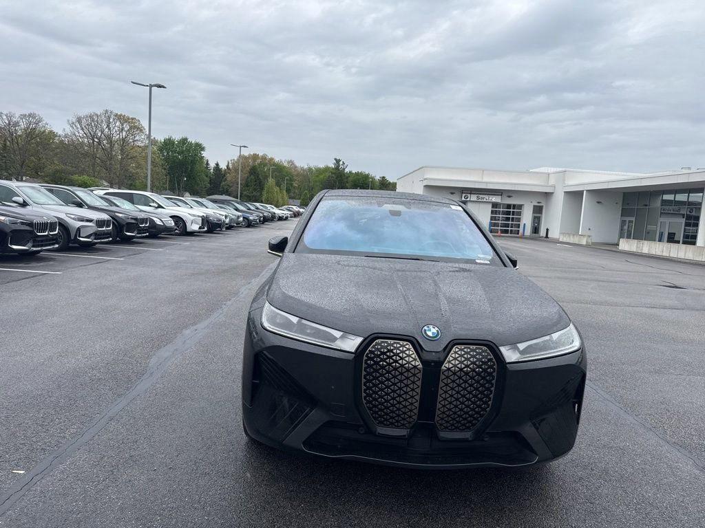 Used 2024 BMW iX xDrive50 w/ Premium Package AWD/4WD video 2