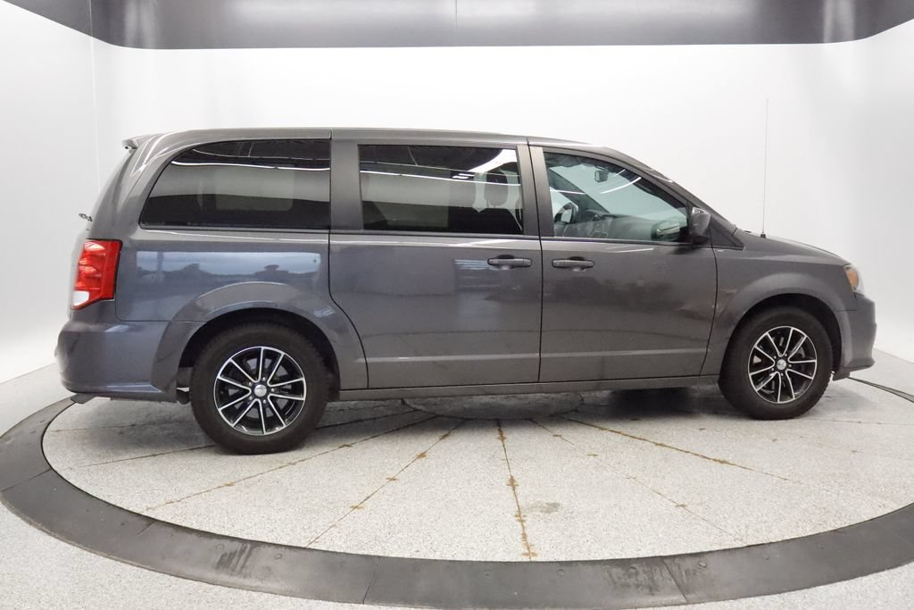 Used 2018 Dodge Grand Caravan SE FWD image 6