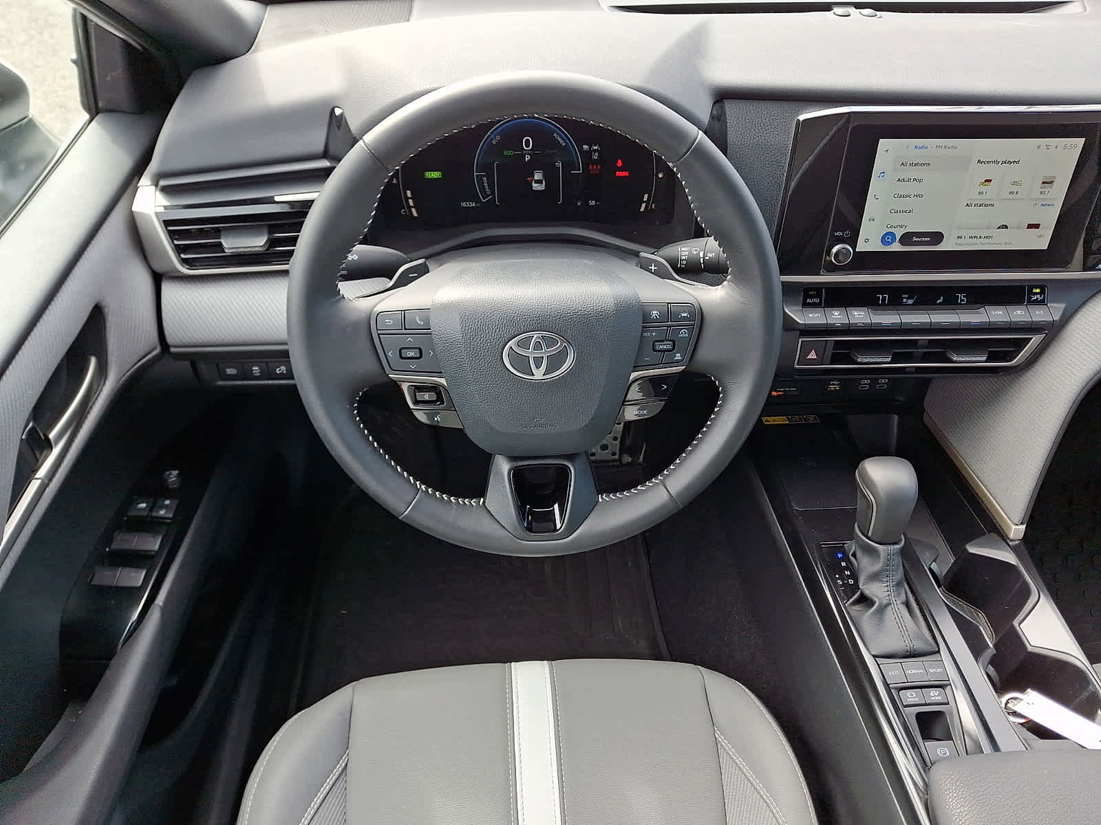 Certified 2025 Toyota Camry SE image 12