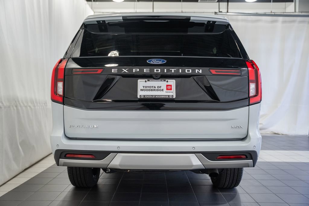 Used 2025 Ford Expedition Max Platinum w/ Driver's Package image 5
