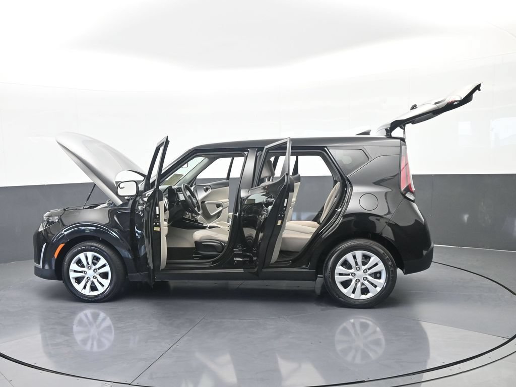 Used 2023 Kia Soul LX FWD image 61