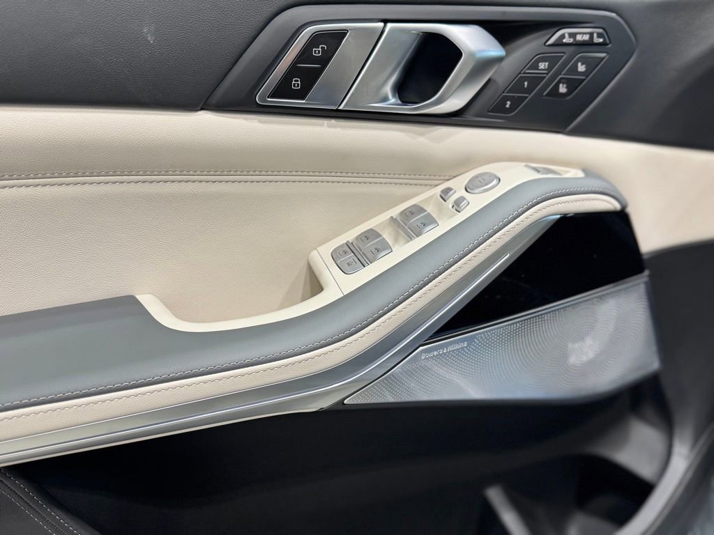 New 2026 BMW ALPINA XB7 image 22