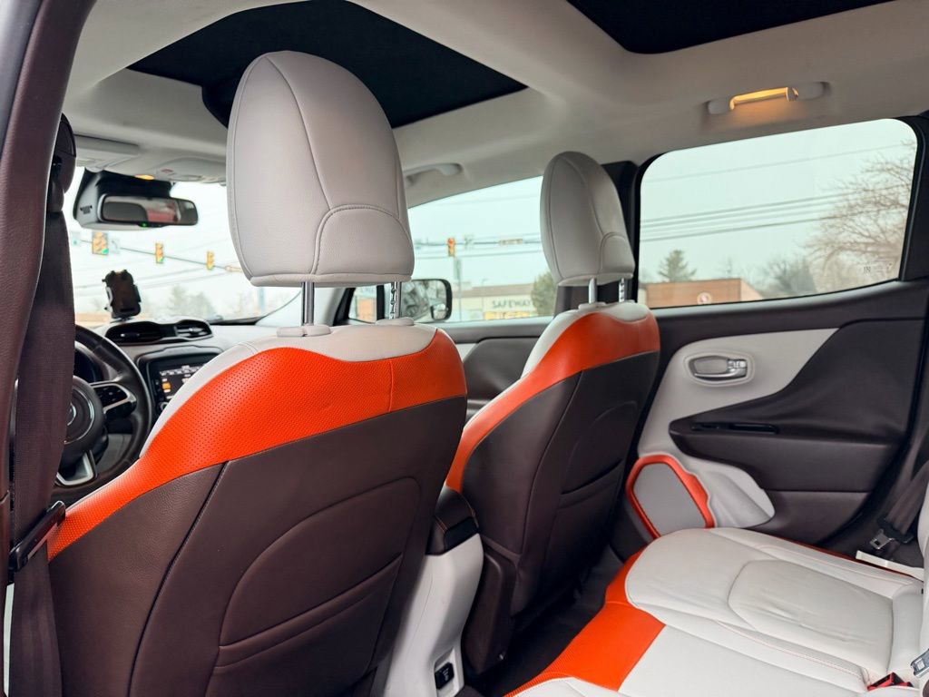 Used 2016 Jeep Renegade Limited image 14