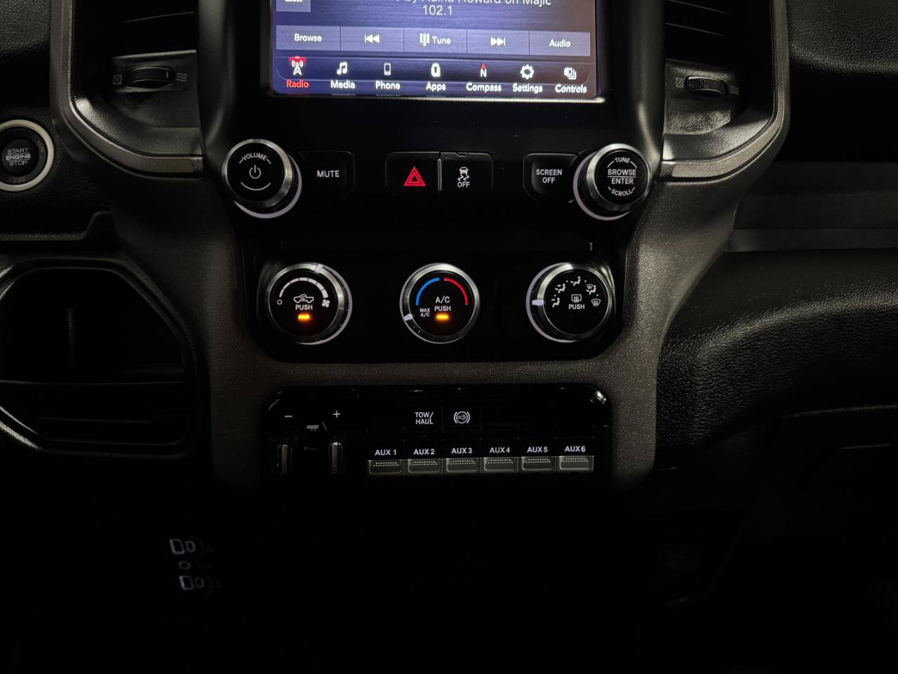 Used 2021 RAM 3500 Tradesman w/ Chrome Appearance Group AWD/4WD image 27