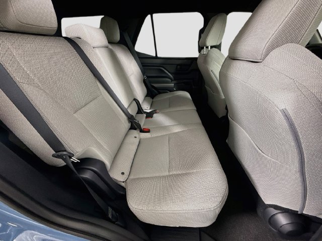 New 2026 Toyota 4Runner SR5 AWD/4WD image 25