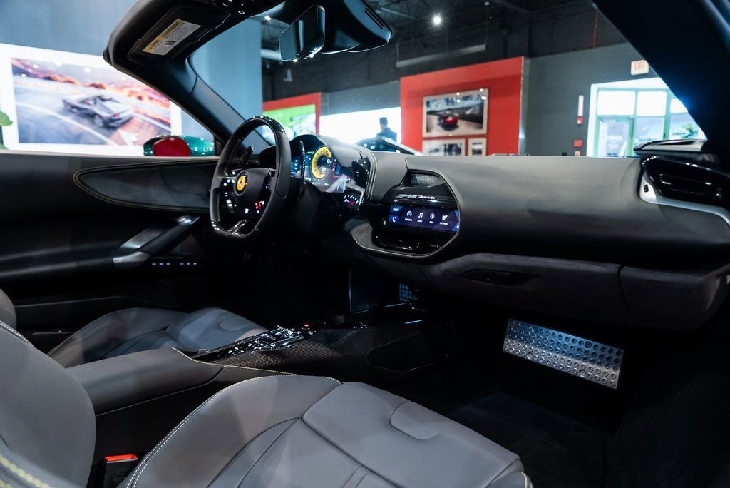 Used 2024 Ferrari SF90 Spider image 36