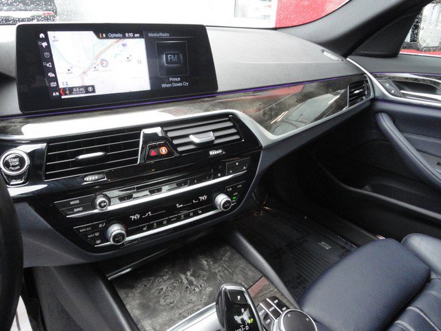 Used 2018 BMW 530i xDrive AWD/4WD image 10