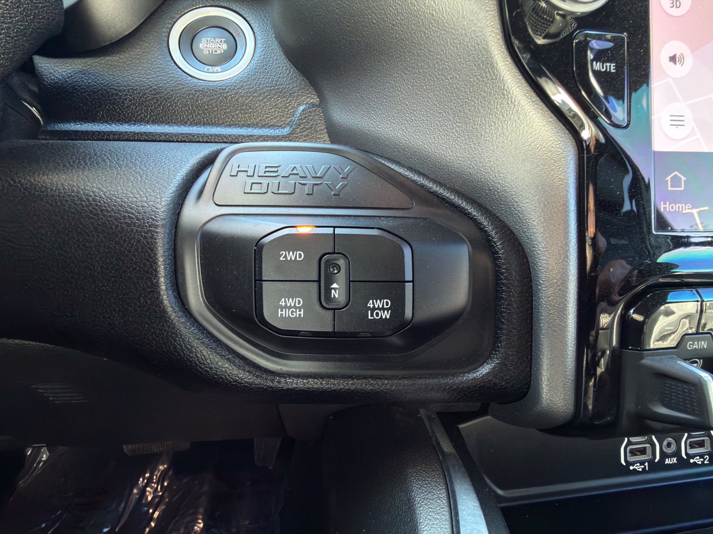 Used 2025 RAM 2500 Laramie w/ Night Edition AWD/4WD image 11