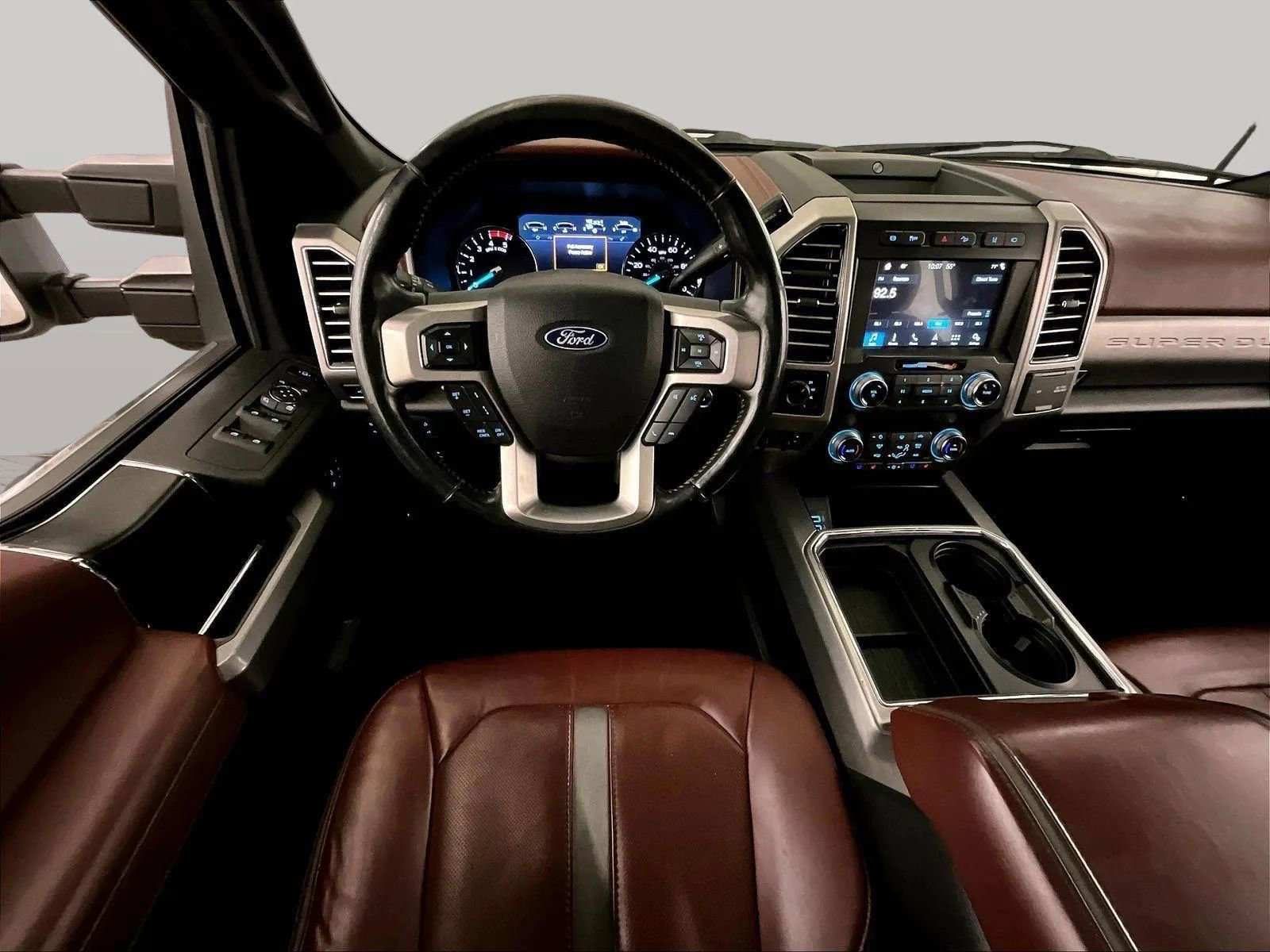 Used 2019 Ford F350 Platinum w/ Platinum Ultimate Package image 6