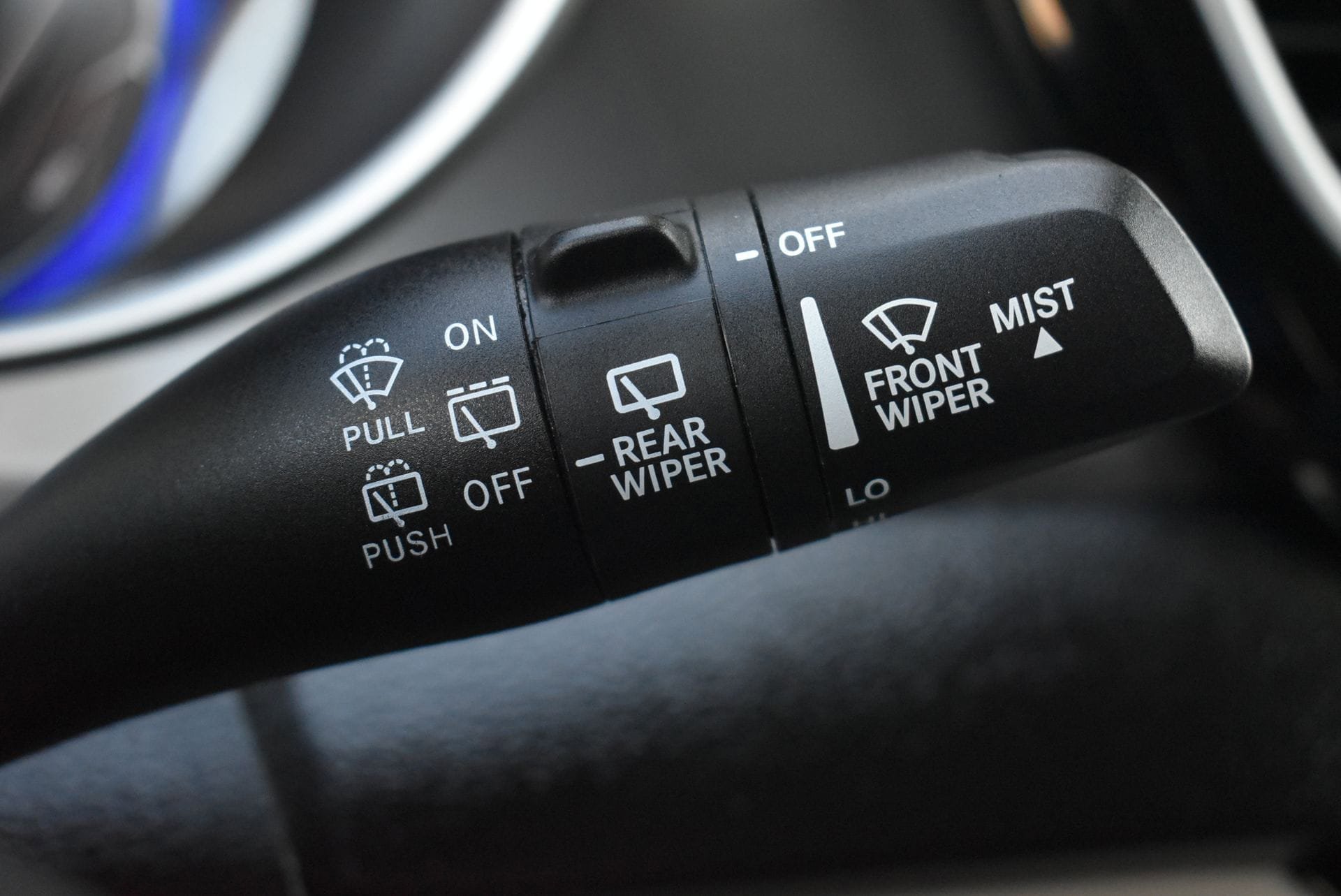 Used 2024 Chrysler Pacifica Touring-L FWD image 24