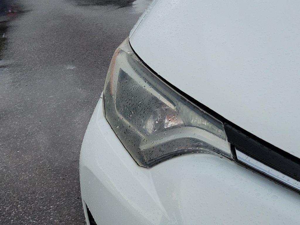 Used 2018 Toyota RAV4 LE FWD image 29