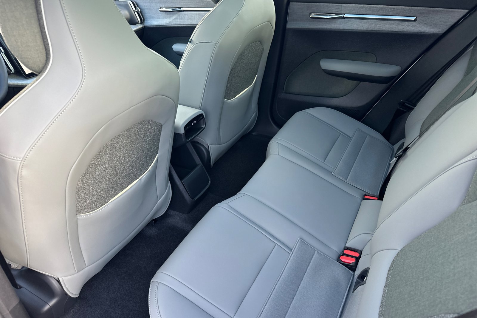 New 2026 Volvo EX30 Ultra image 10