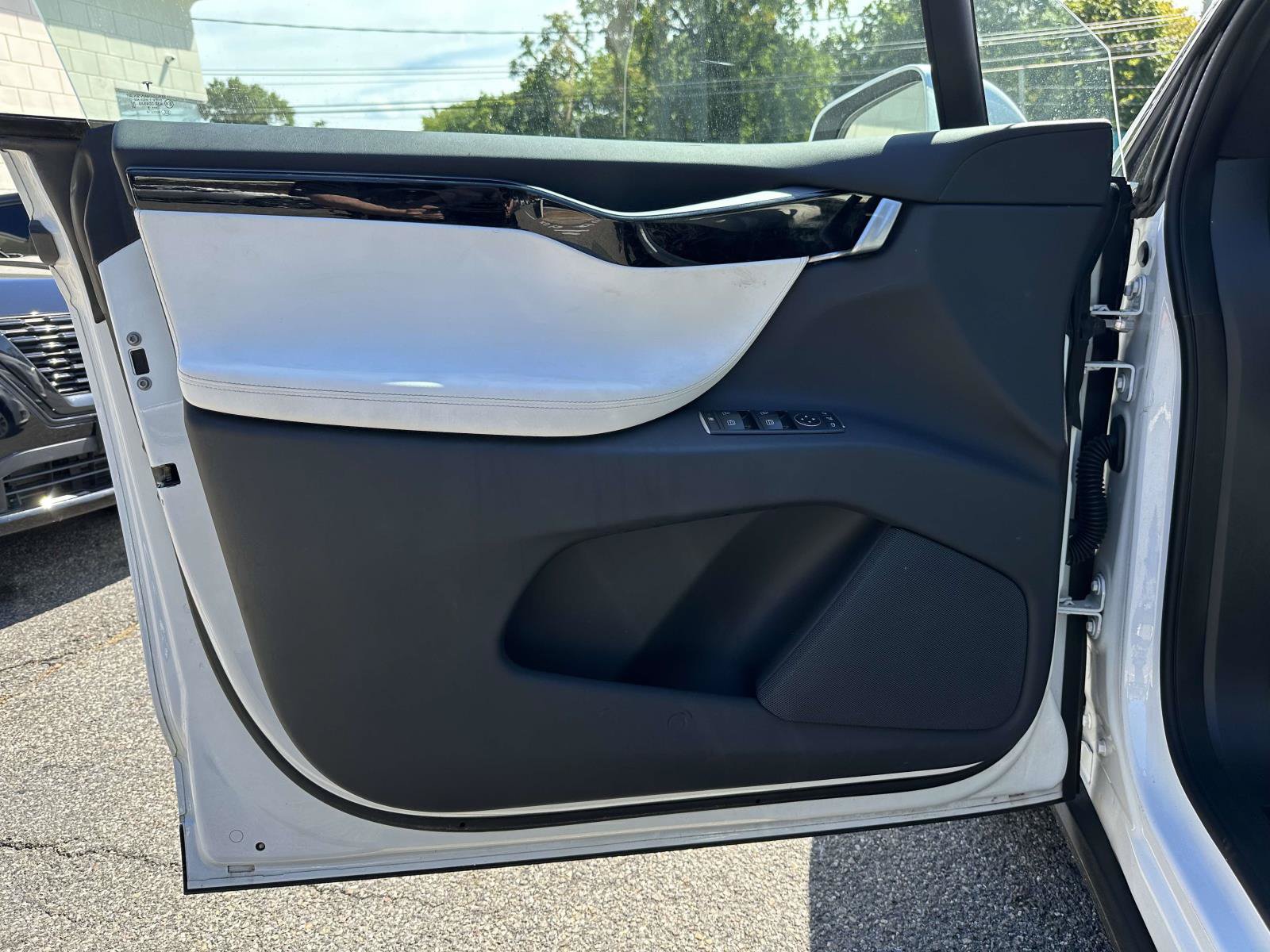 Used 2019 Tesla Model X Long Range AWD/4WD image 13