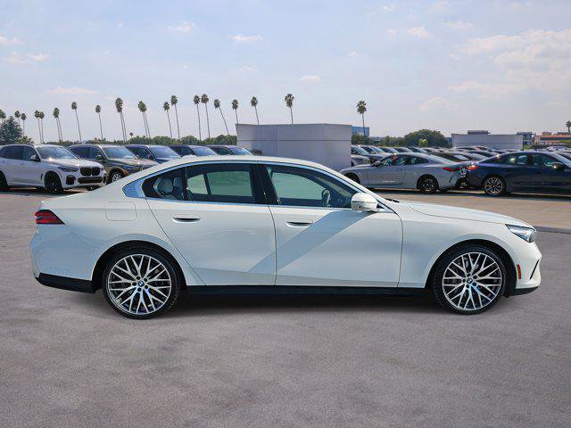 Used 2024 BMW 540i xDrive w/ Premium Package image 4