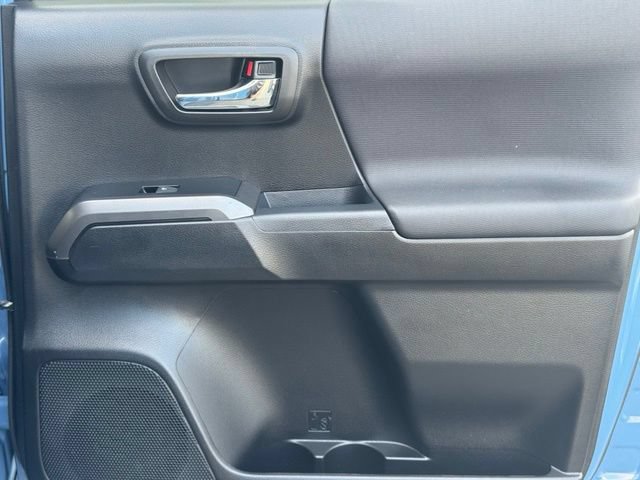 Used 2019 Toyota Tacoma TRD Sport AWD/4WD image 27