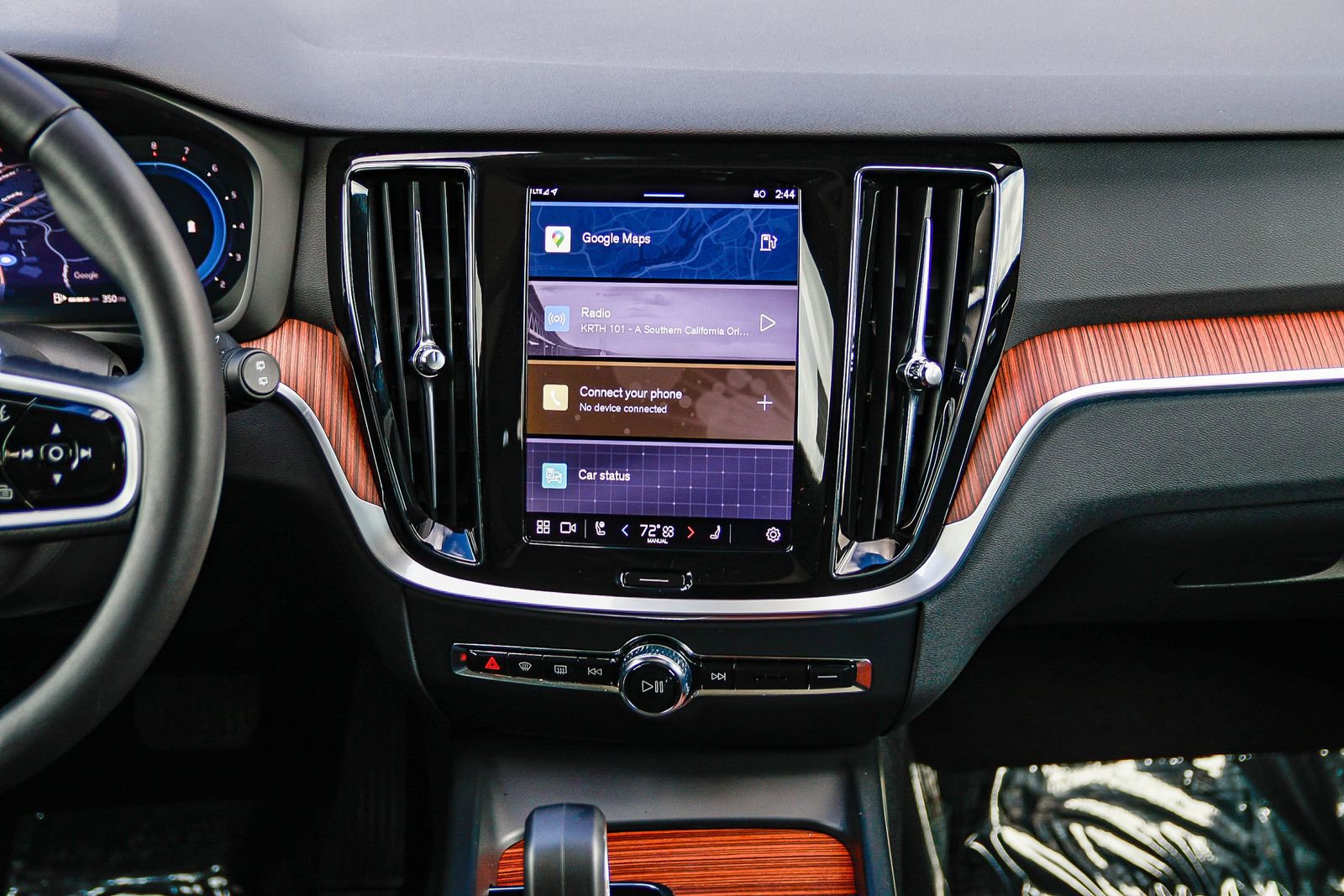 Used 2025 Volvo V60 B5 Cross Country Plus image 44