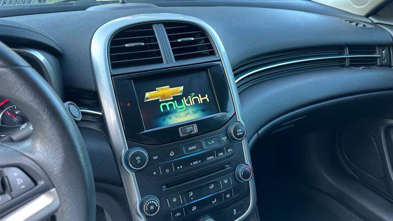 Used 2016 Chevrolet Malibu LT image 28