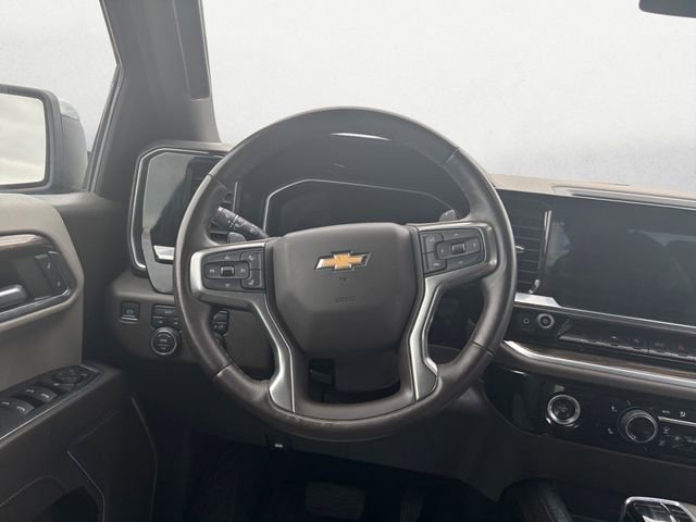 Used 2023 Chevrolet Silverado 1500 LT image 12