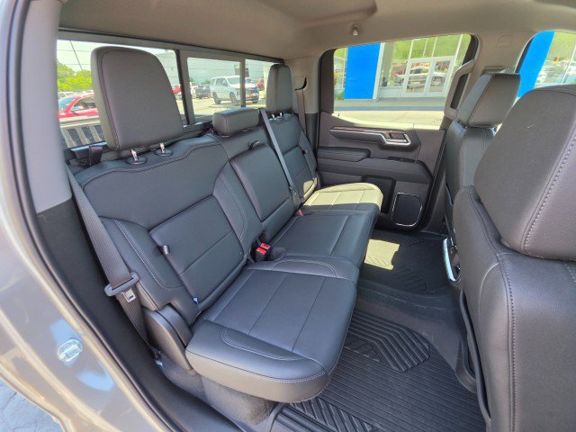 Used 2024 Chevrolet Silverado 1500 LTZ AWD/4WD image 18