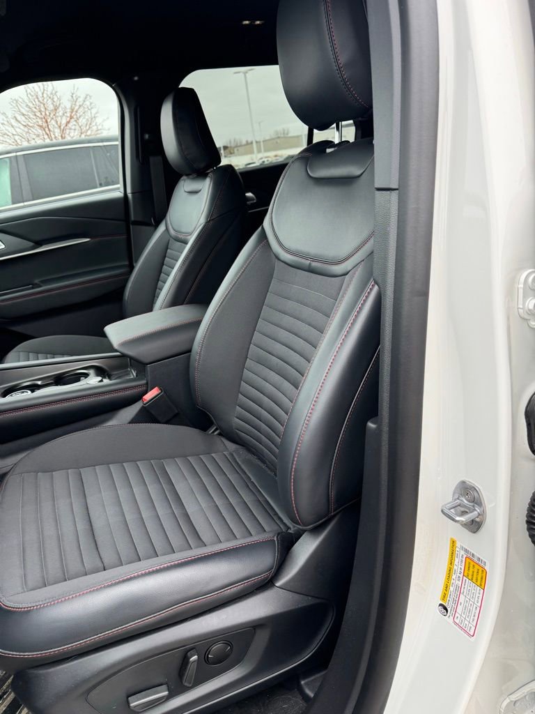 Used 2026 Ford Explorer ST-Line image 11