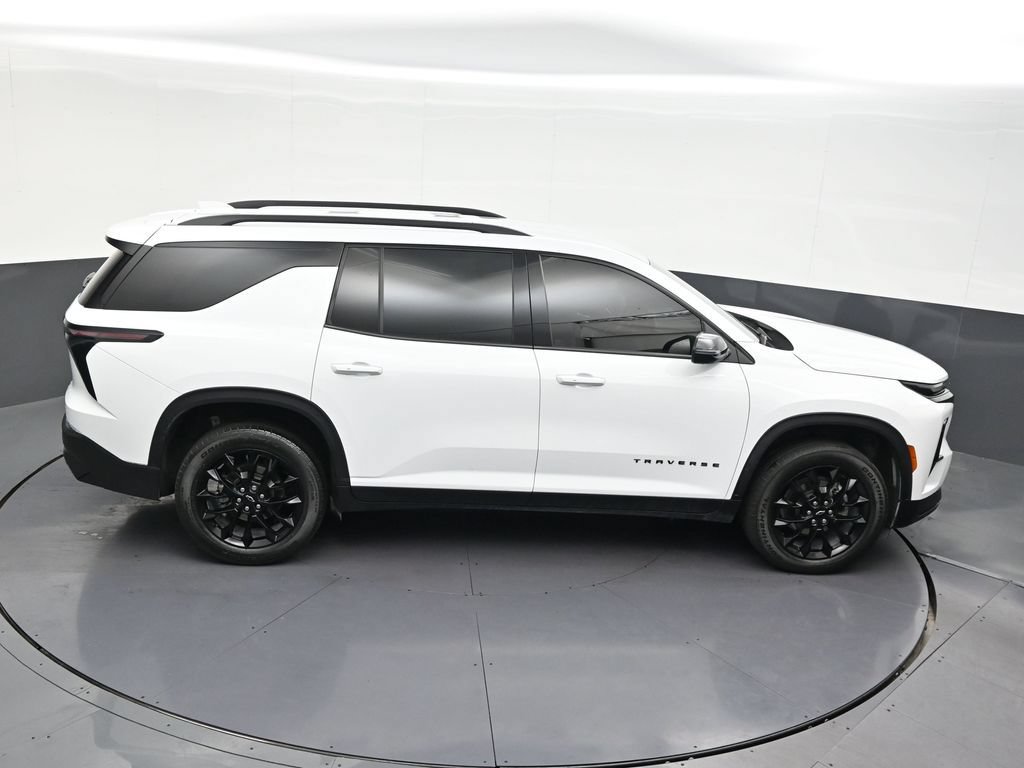 Used 2025 Chevrolet Traverse LT w/ Midnight/Sport Edition FWD image 21