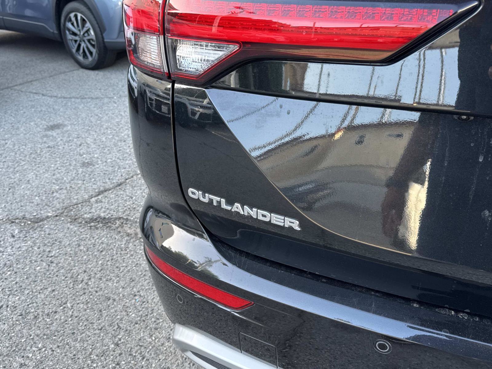 Used 2024 Mitsubishi Outlander SEL image 5