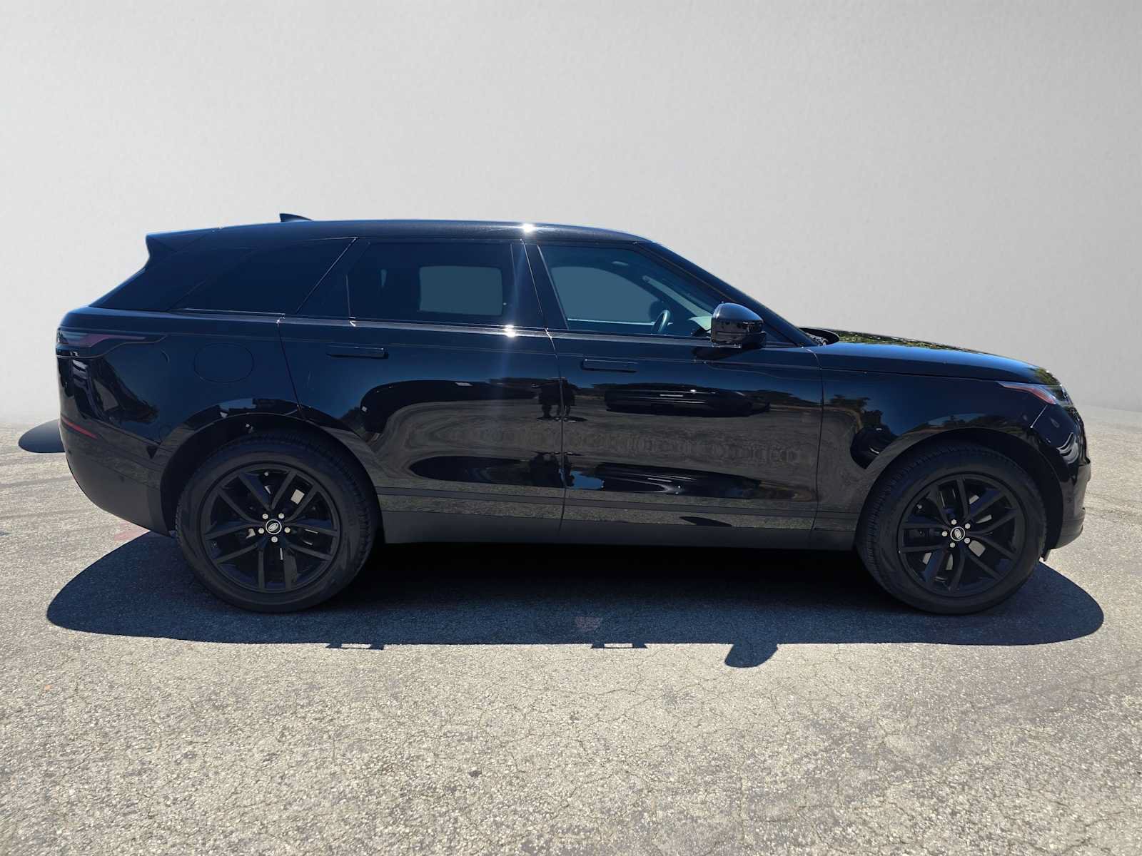Used 2026 Land Rover Range Rover Velar S AWD/4WD image 6