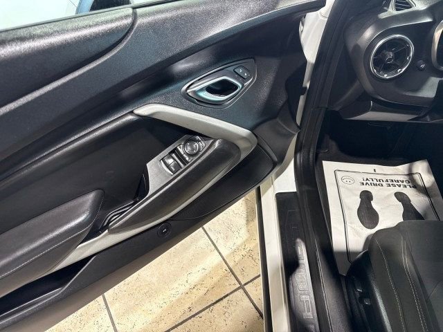 Used 2020 Chevrolet Camaro LT image 16