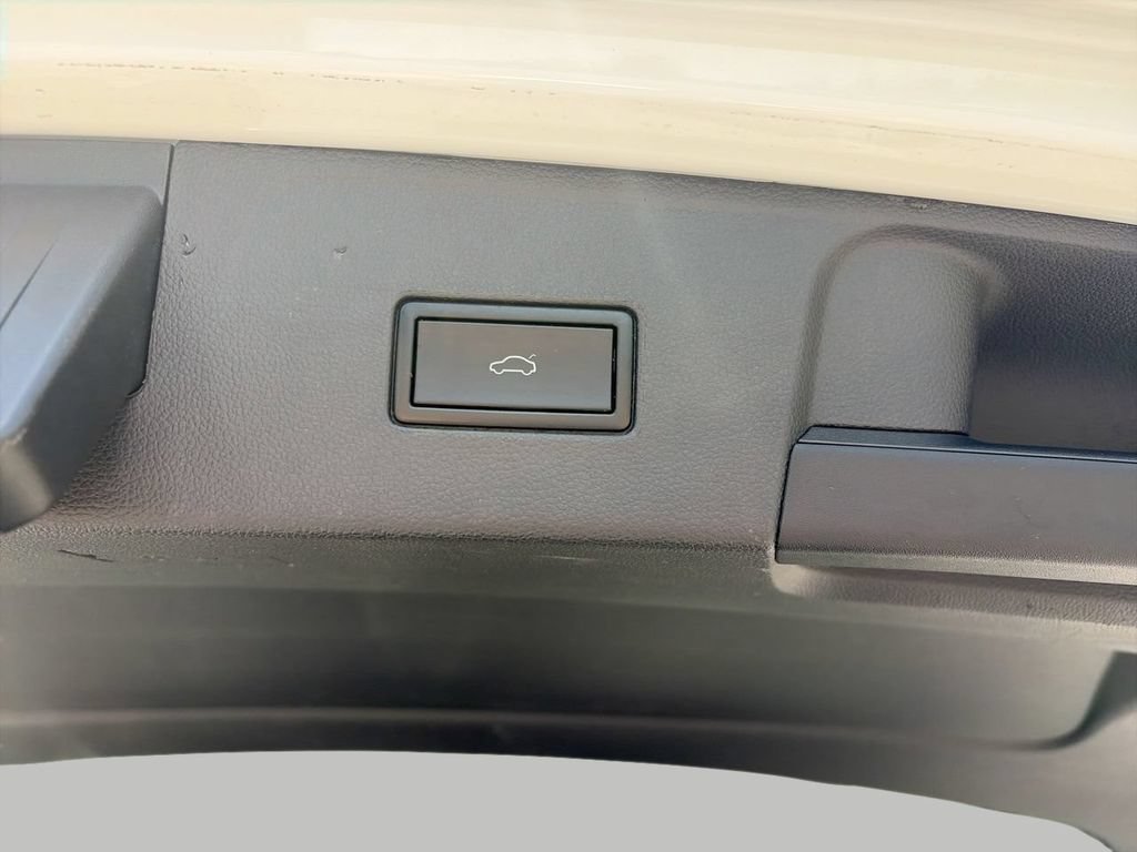 Used 2019 Volkswagen Atlas SEL FWD image 8