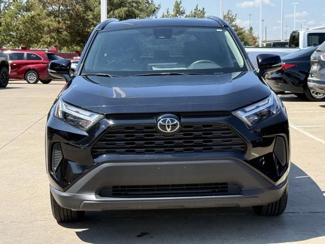 Used 2025 Toyota RAV4 XLE FWD image 8