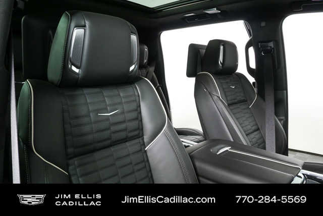 Used 2026 Cadillac Escalade ESV Platinum Sport AWD/4WD image 24
