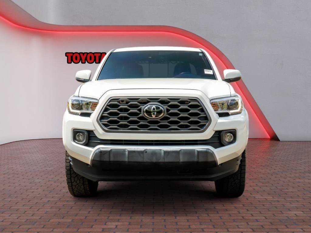 Used 2020 Toyota Tacoma TRD Sport w/ Technology Package AWD/4WD image 2