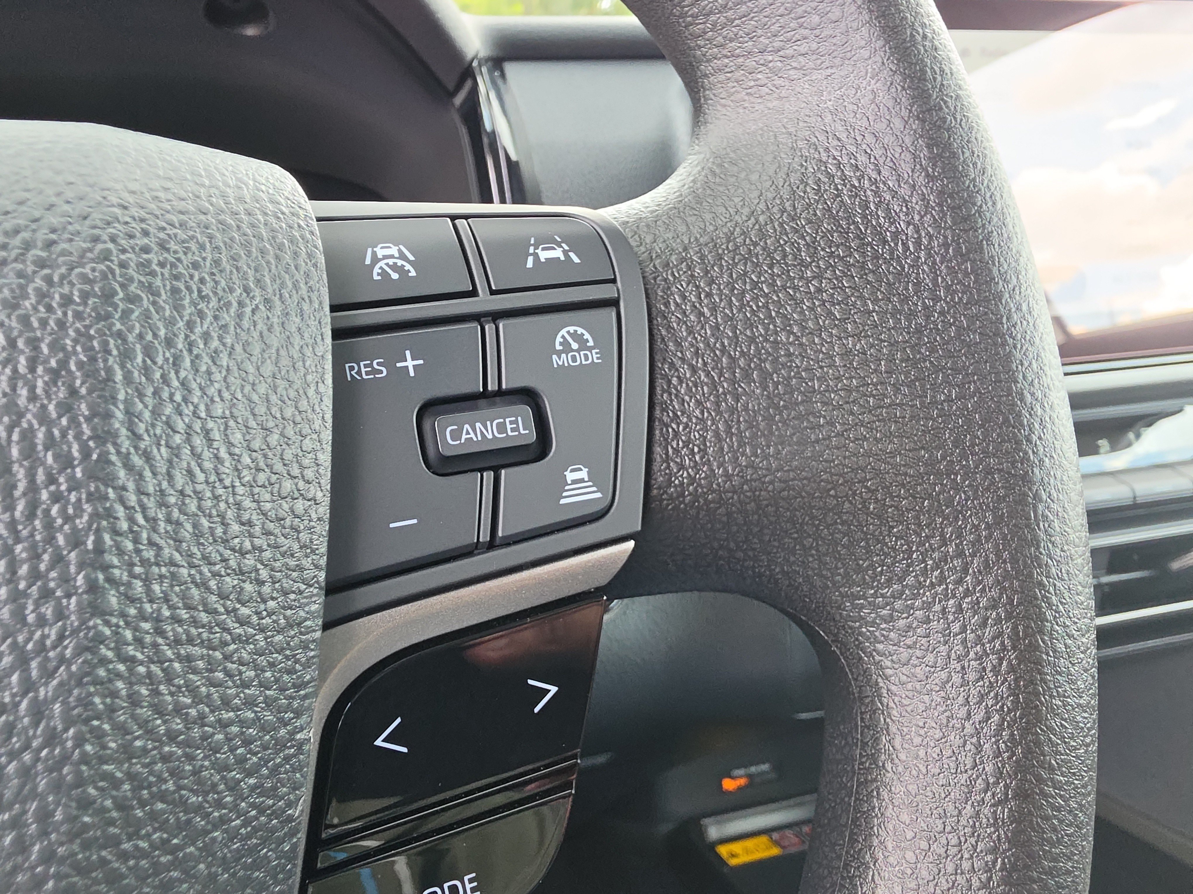 Used 2025 Toyota Camry LE FWD image 14