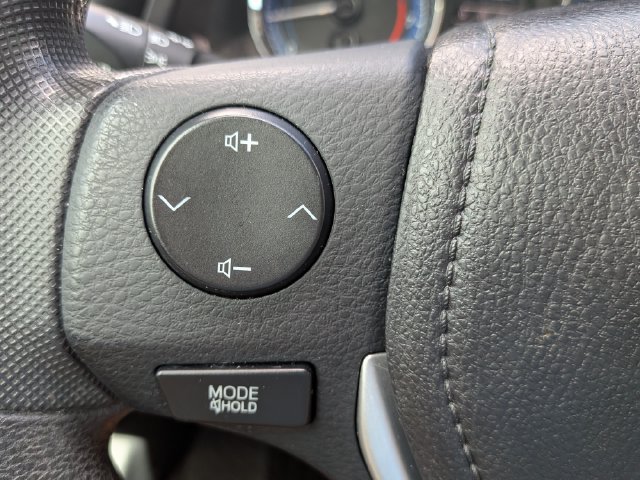 Used 2018 Toyota Corolla LE FWD image 21