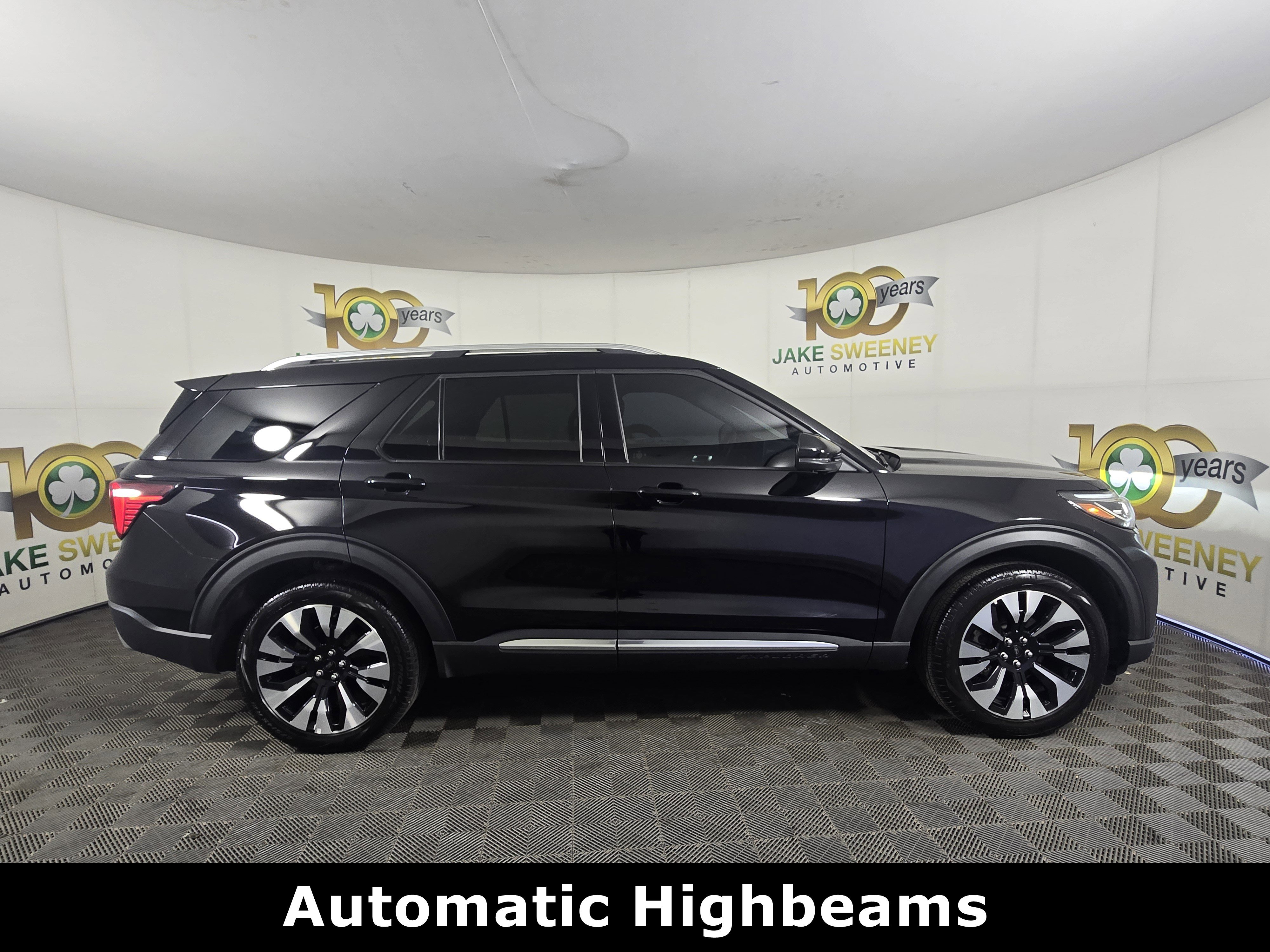 Used 2025 Ford Explorer Platinum w/ LUX Leather Package AWD/4WD image 10