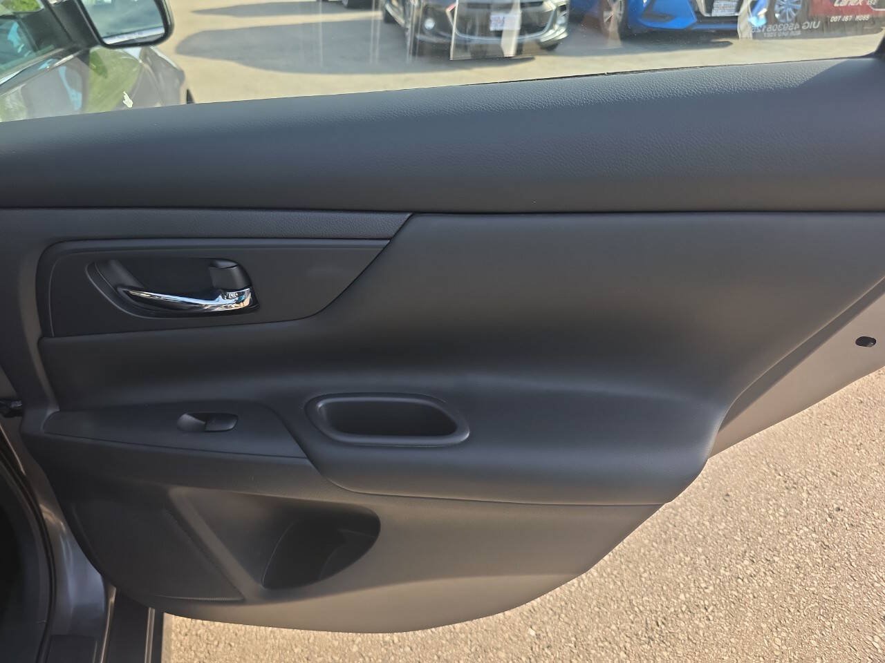 Used 2017 Nissan Altima 2.5 S w/ Power Driver Seat Package FWD image 23