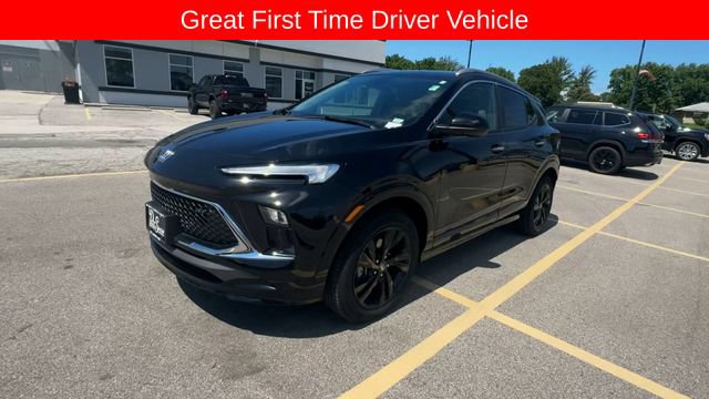 Used 2024 Buick Encore GX Sport Touring FWD image 4