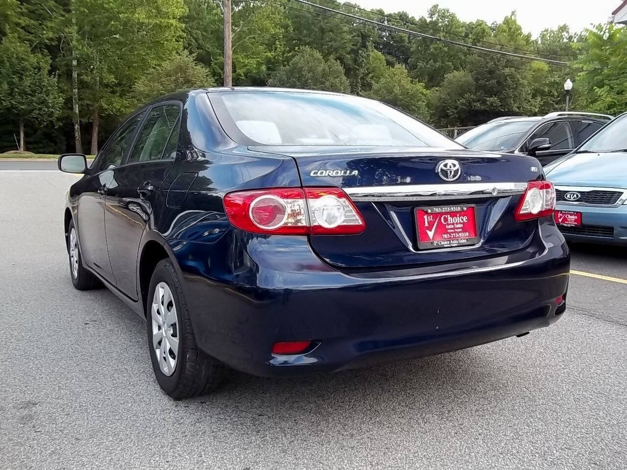 Used 2011 Toyota Corolla LE FWD image 2